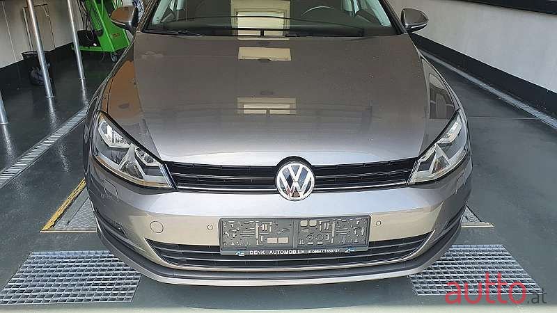 2014' Volkswagen Golf photo #1