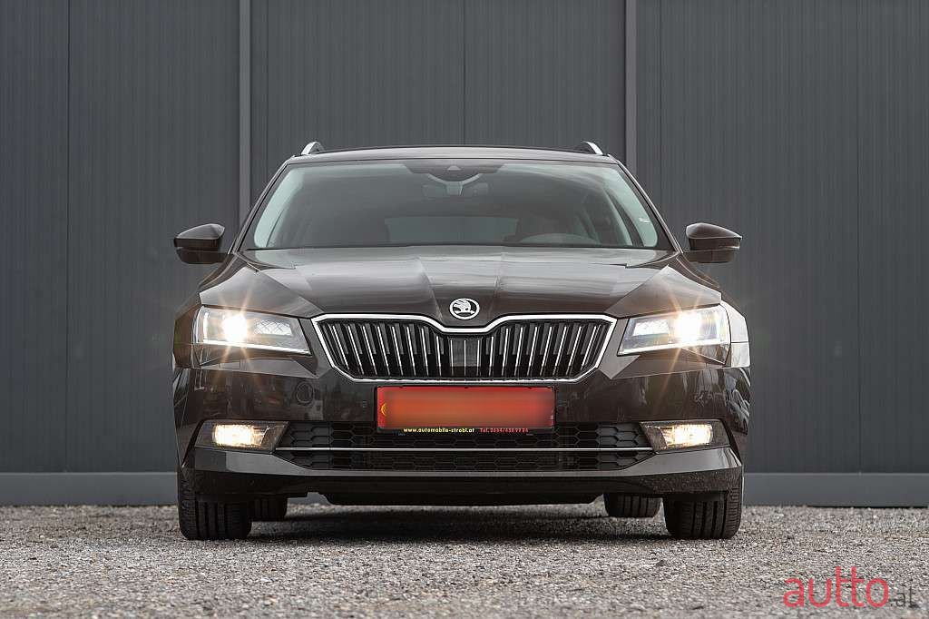 2019' Skoda Superb photo #1