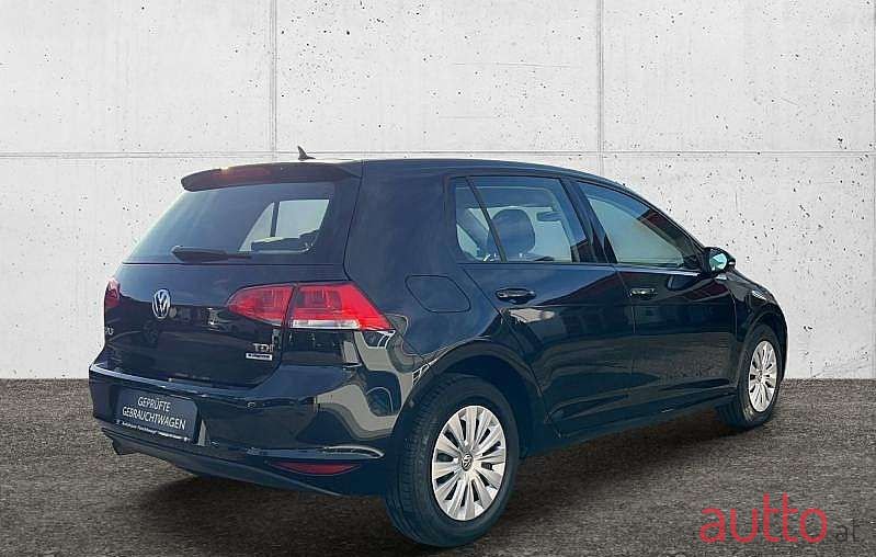2016' Volkswagen Golf photo #4
