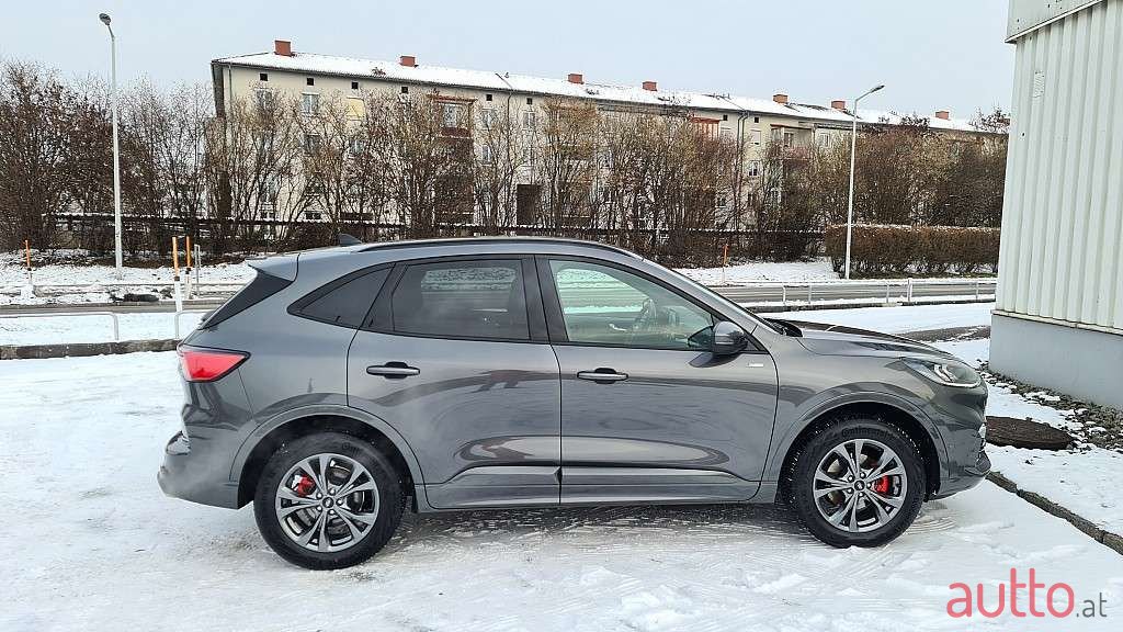 2022' Ford Kuga photo #6