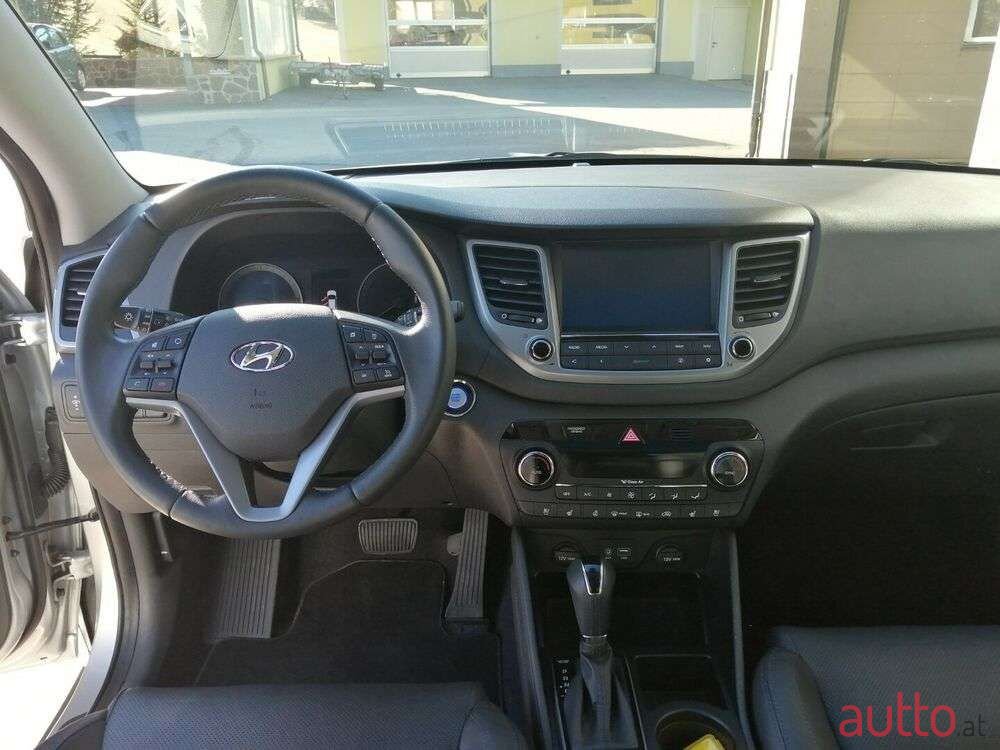 2017' Hyundai Tucson photo #5
