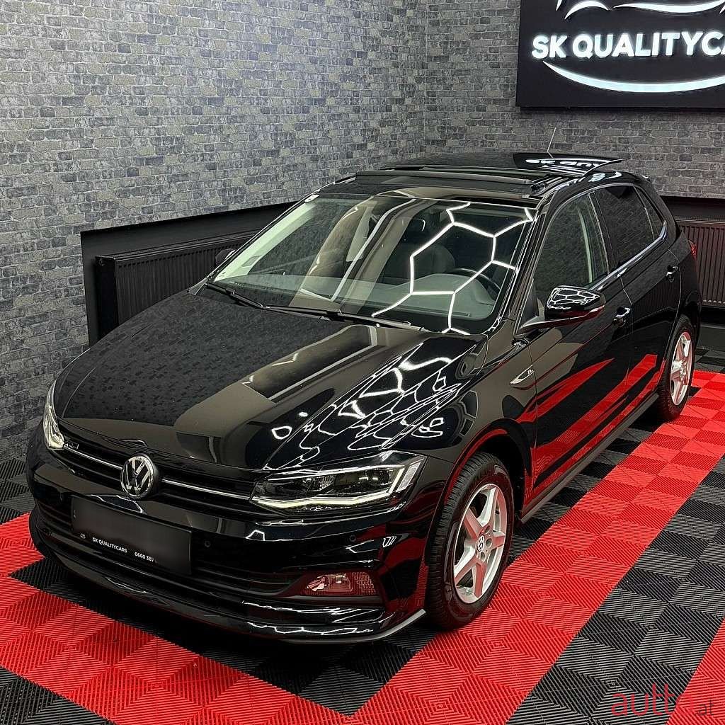2019' Volkswagen Polo photo #2