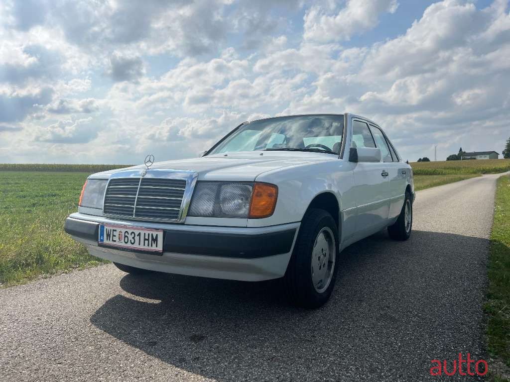 1990' Mercedes-Benz E-Klasse photo #1