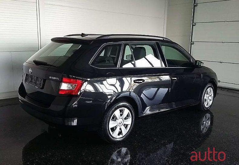 2017' Skoda Fabia photo #1