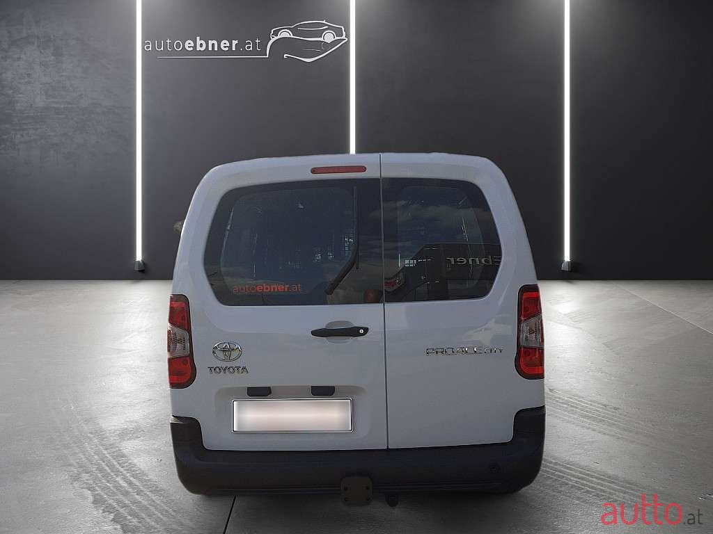 2023' Toyota ProAce photo #5