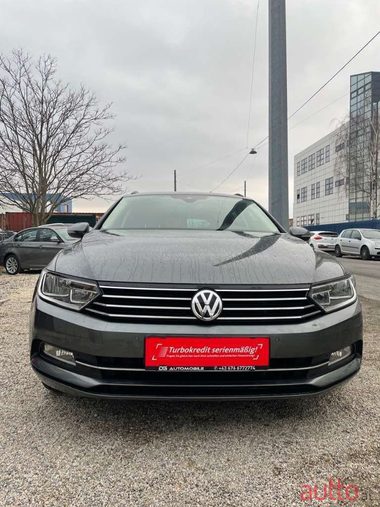 2017' Volkswagen Passat photo #2