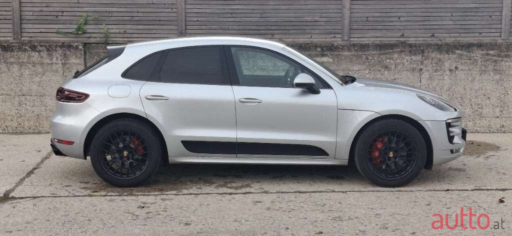 2016' Porsche Macan photo #5