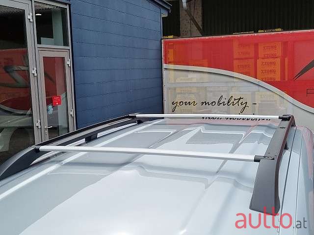 2022' Nissan Townstar photo #2