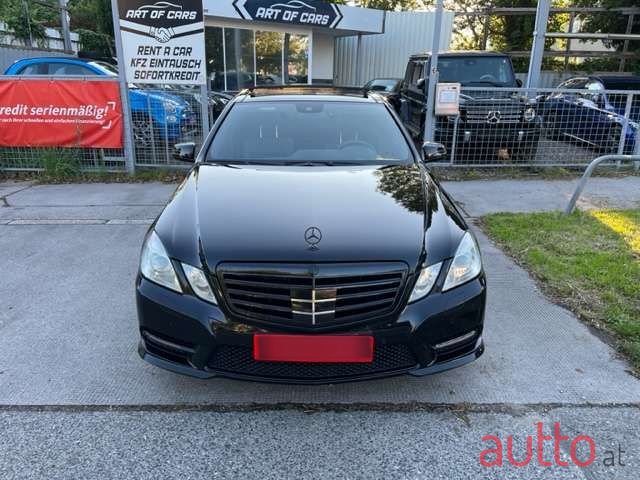 2012' Mercedes-Benz E-Klasse photo #2