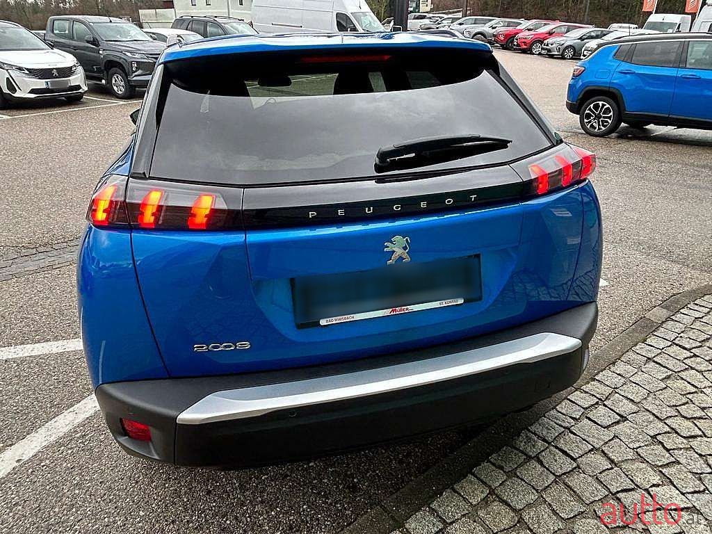 2020' Peugeot 2008 photo #4