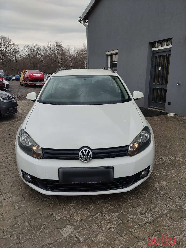 2013' Volkswagen Golf photo #1