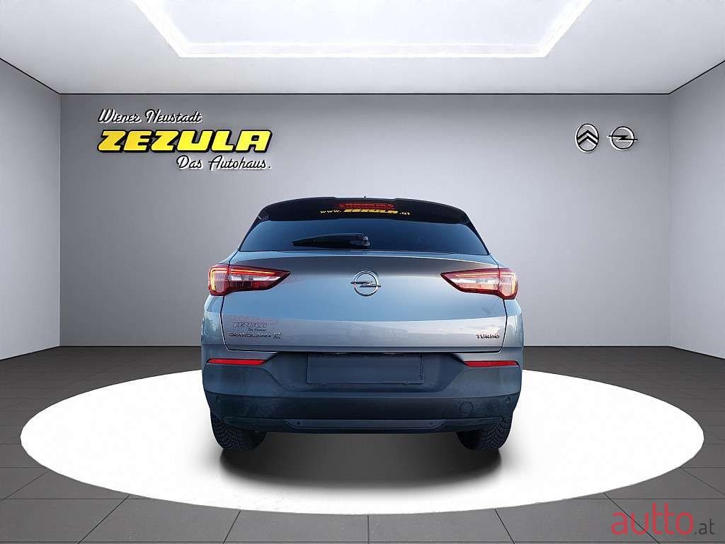 2018' Opel Grandland X photo #3