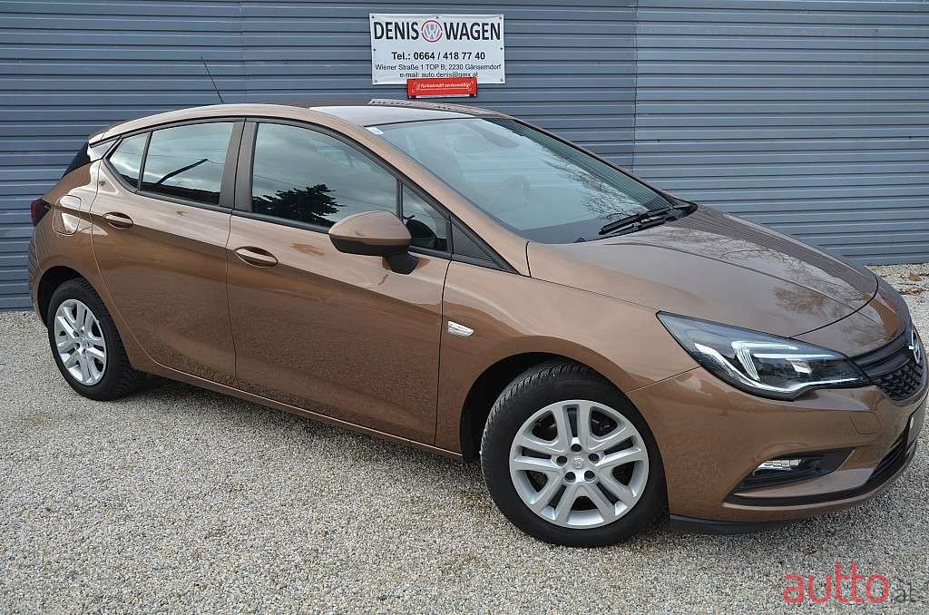 2016' Opel Astra photo #3
