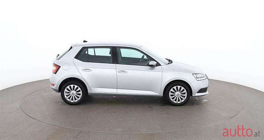2019' Skoda Fabia photo #2