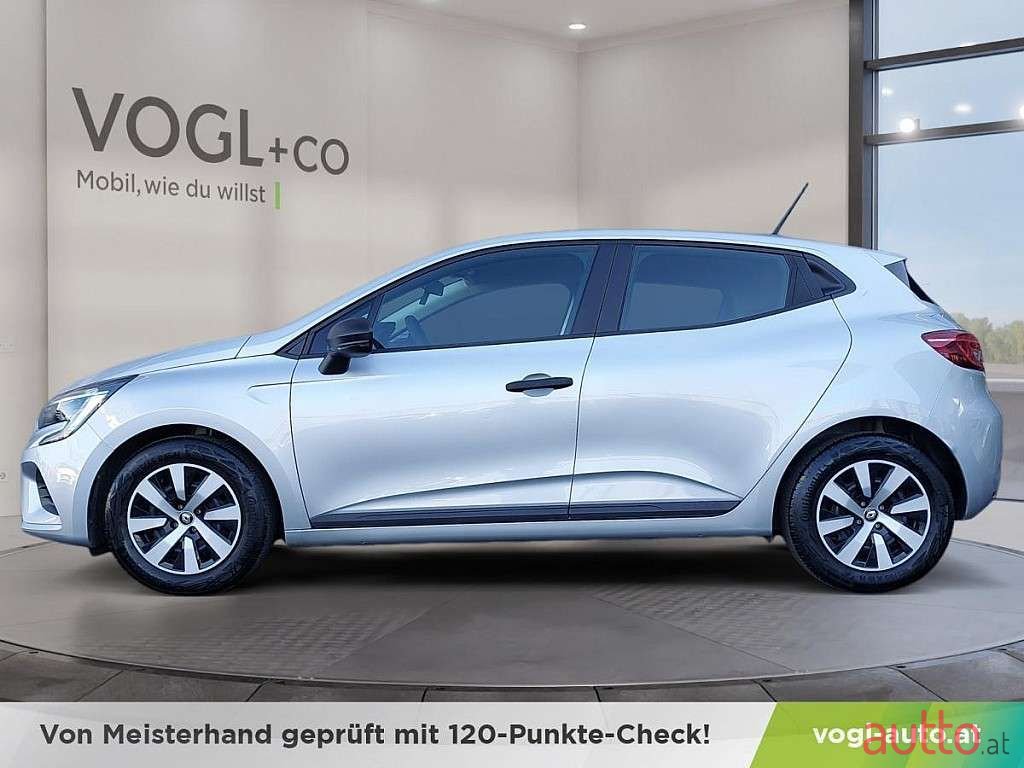 2022' Renault Clio photo #2