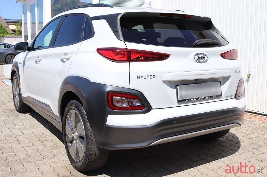 2019' Hyundai Kona photo #2