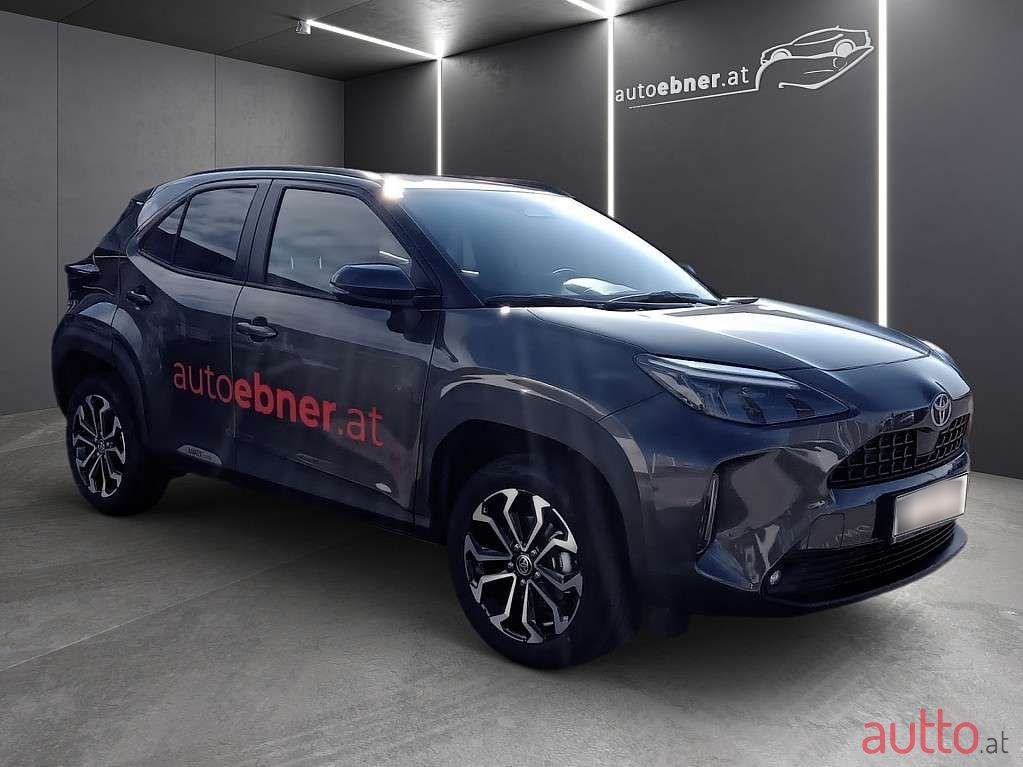 2024' Toyota Yaris Cross photo #3