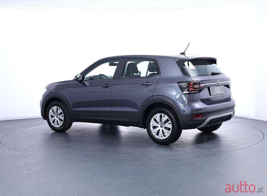 2023' Volkswagen T-Cross photo #3