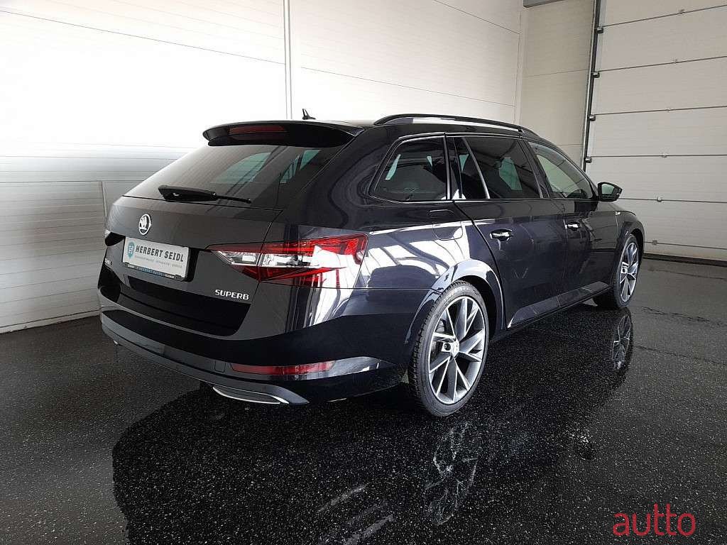 2018' Skoda Superb photo #1