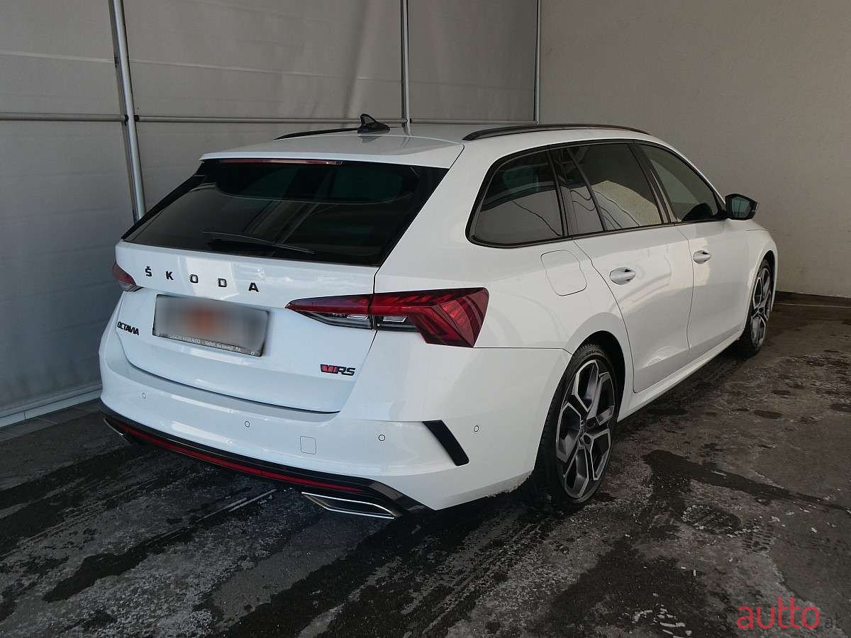 2021' Skoda Octavia photo #3