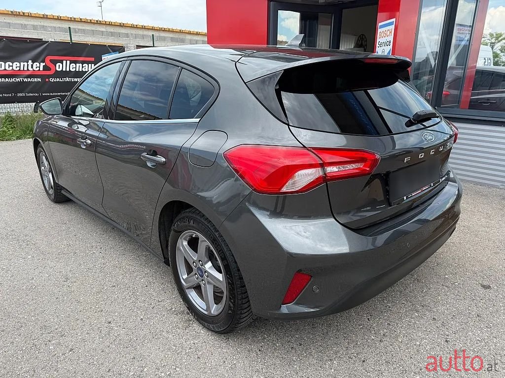 2021' Ford Focus photo #4