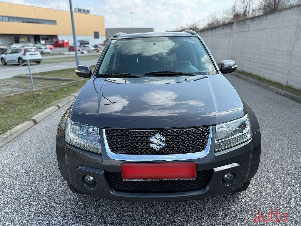 2009' Suzuki Vitara photo #2