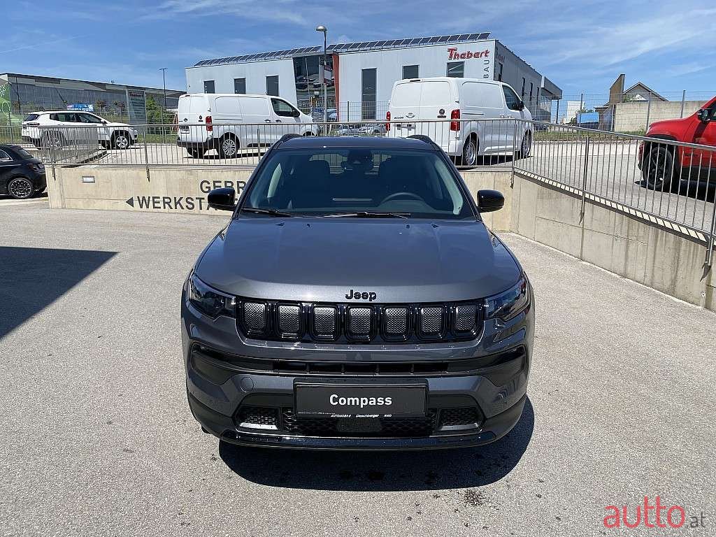 2022' Jeep Compass photo #2