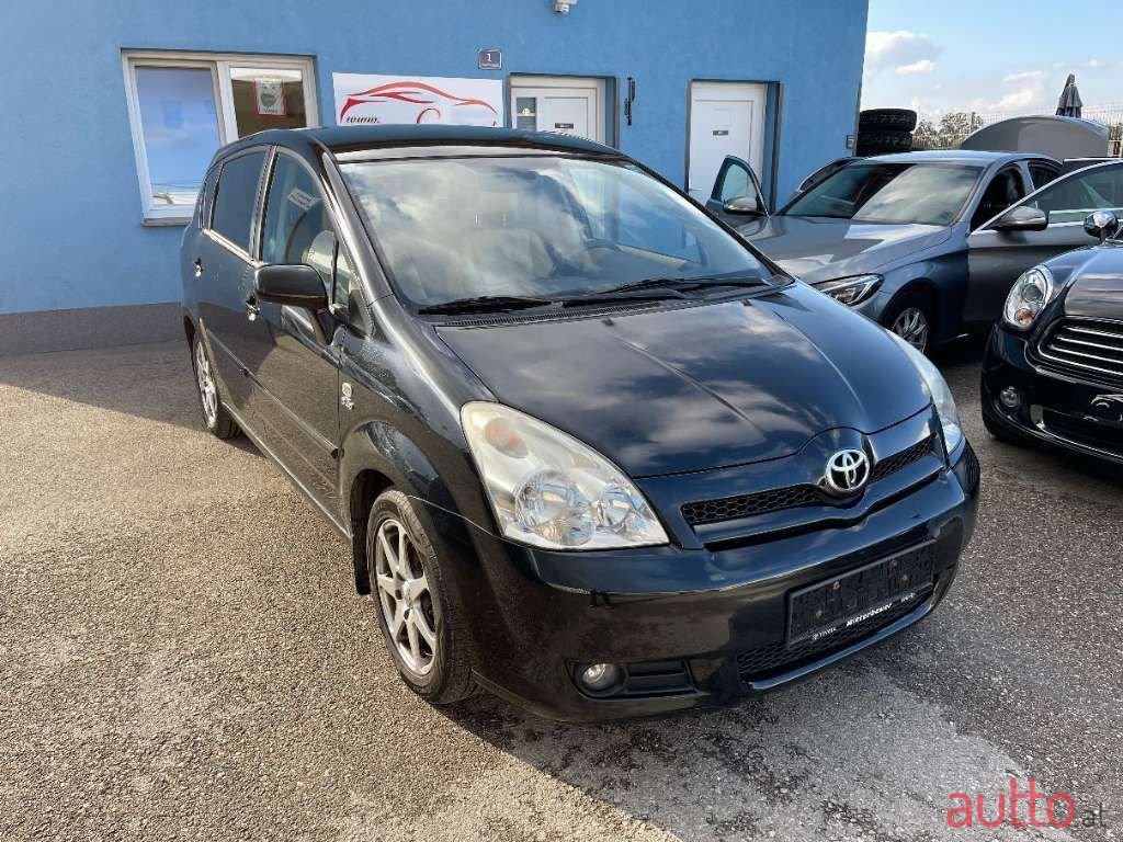 2004' Toyota Corolla photo #1