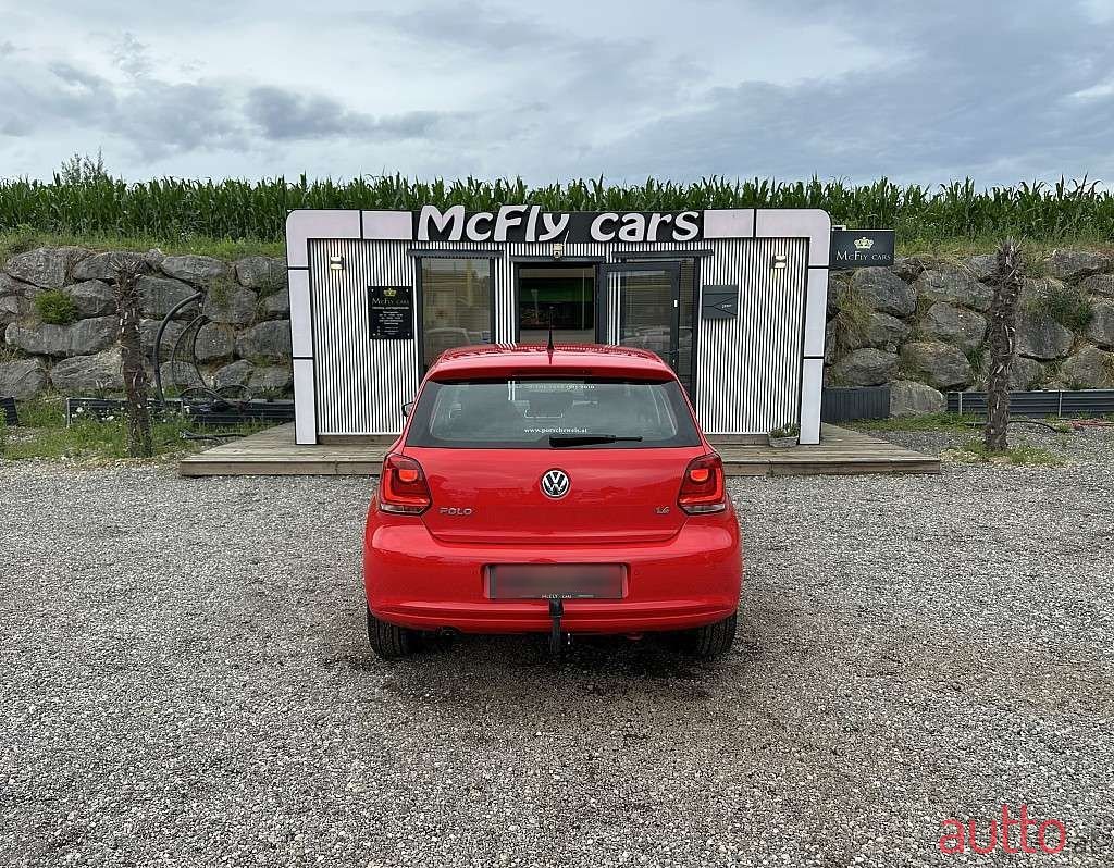 2011' Volkswagen Polo photo #4