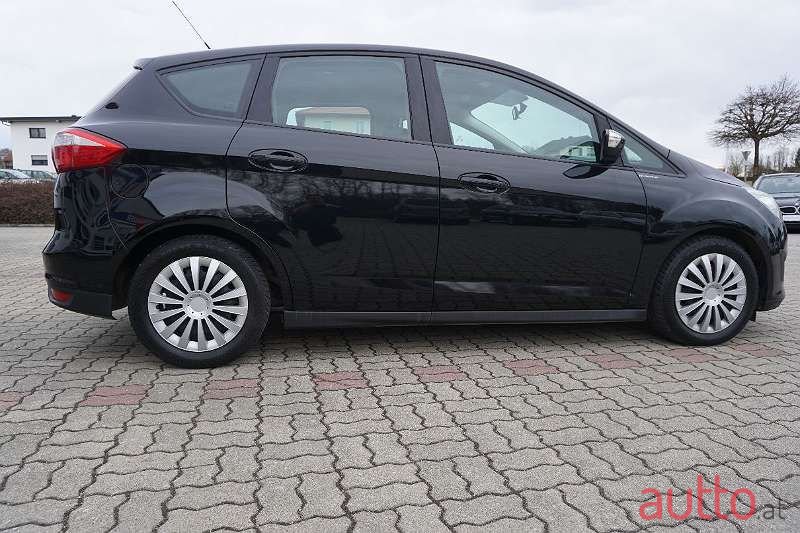2012' Ford C-MAX photo #5
