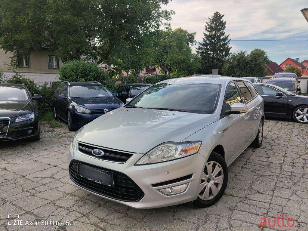 2011' Ford Mondeo photo #1