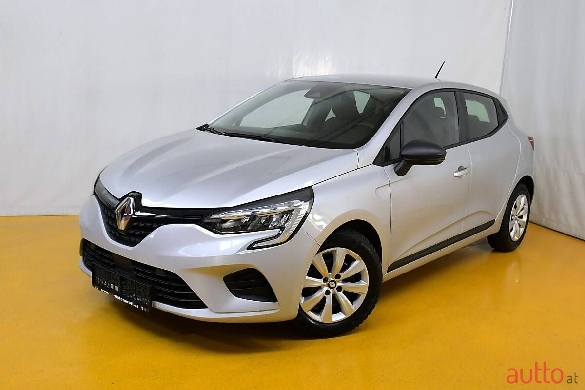 2021' Renault Clio photo #1