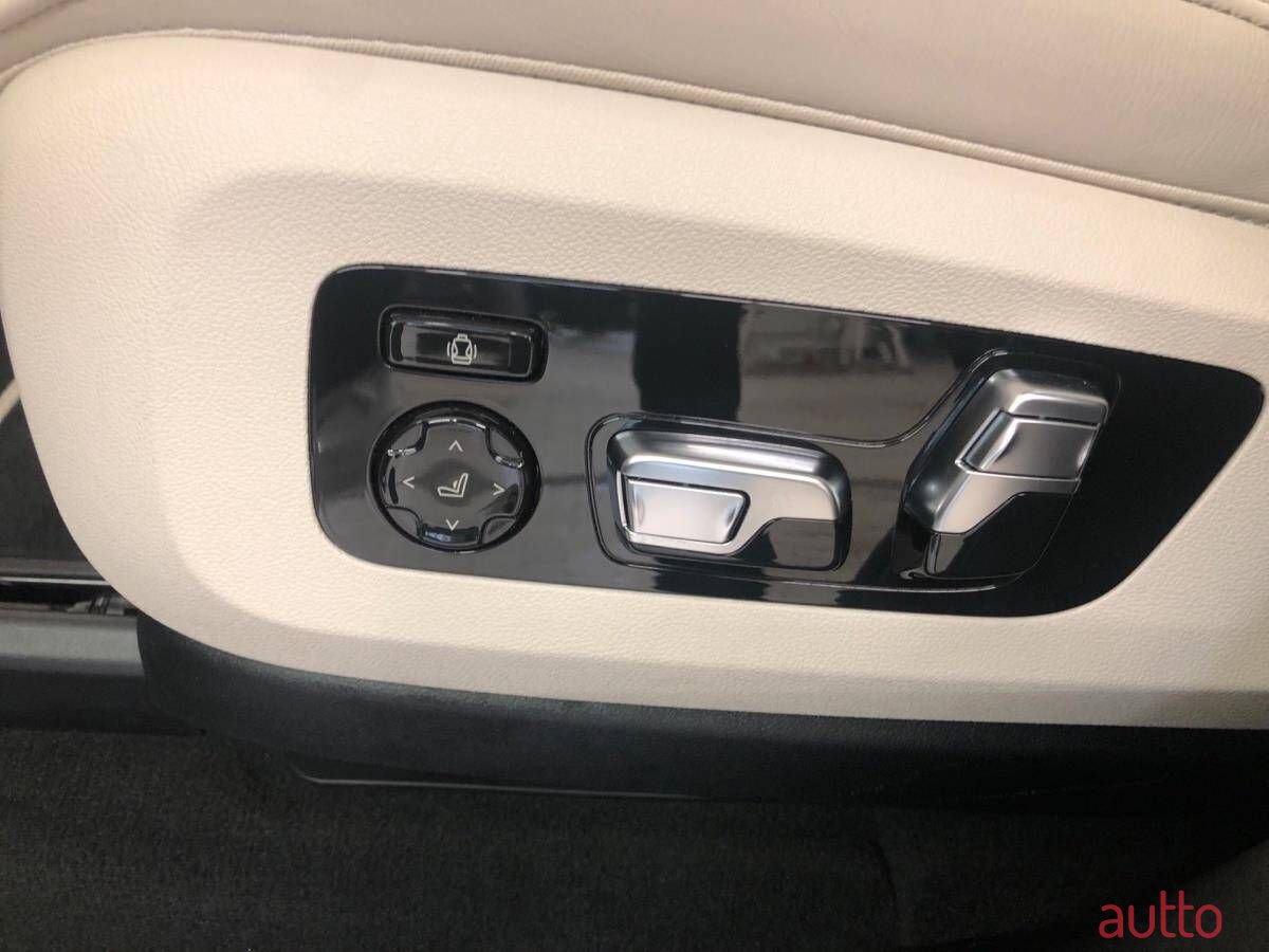 2023' BMW X5 photo #5