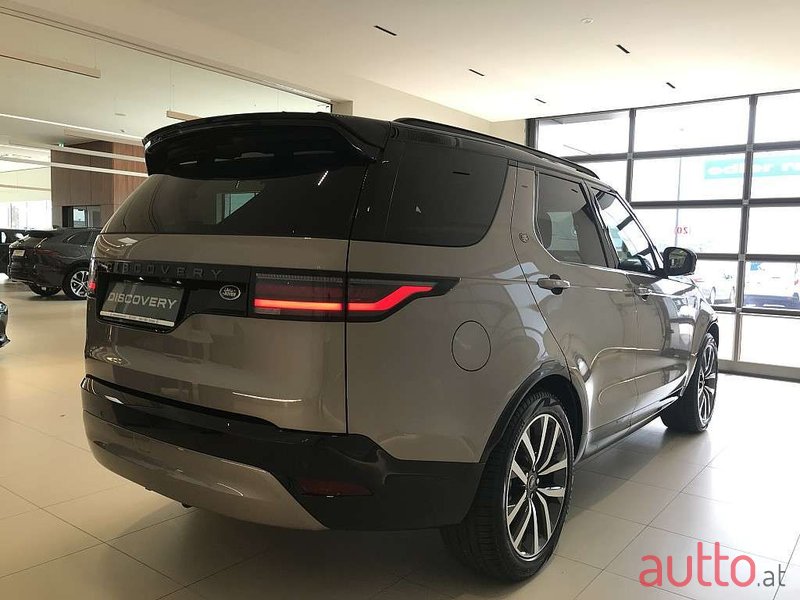 2022' Land Rover Discovery photo #1