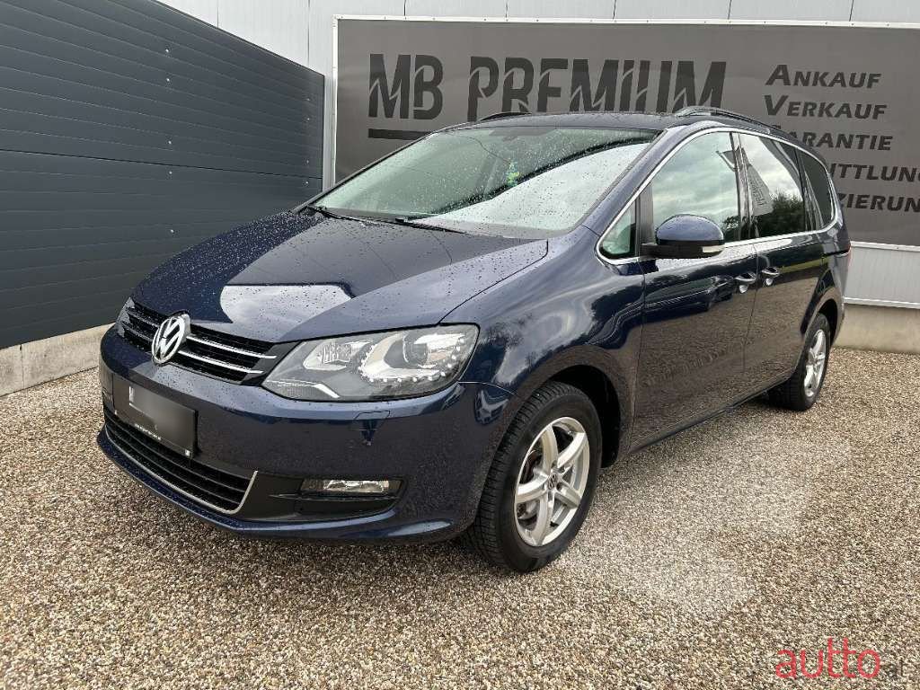 2014' Volkswagen Sharan photo #2