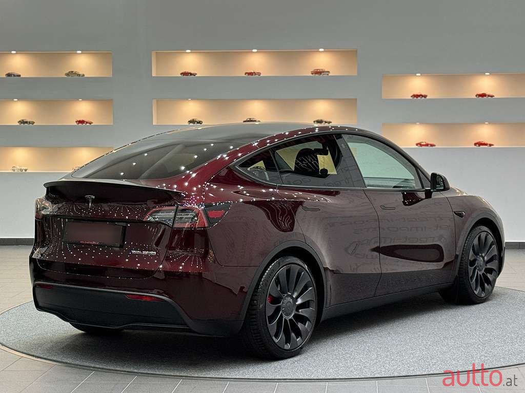 2023' Tesla Model Y photo #6