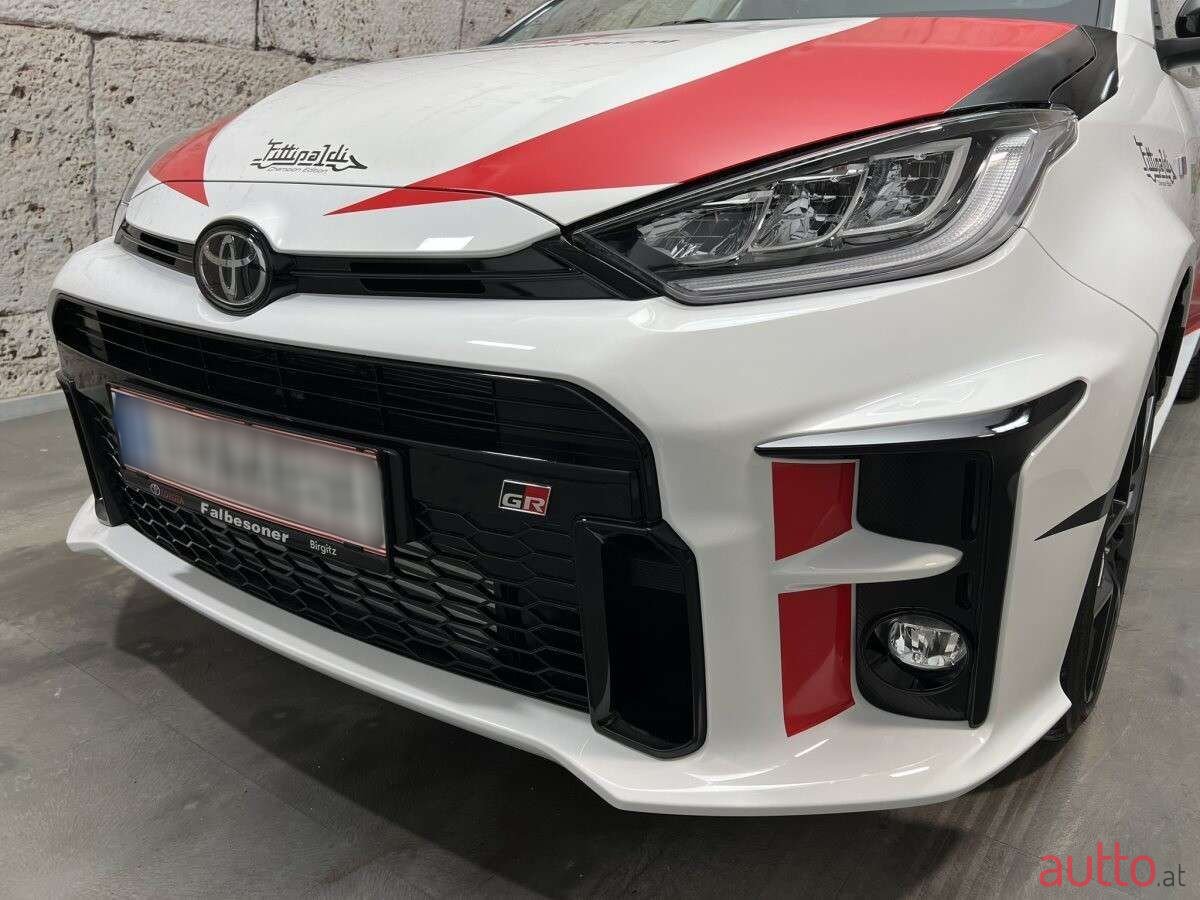 2024' Toyota Yaris photo #4