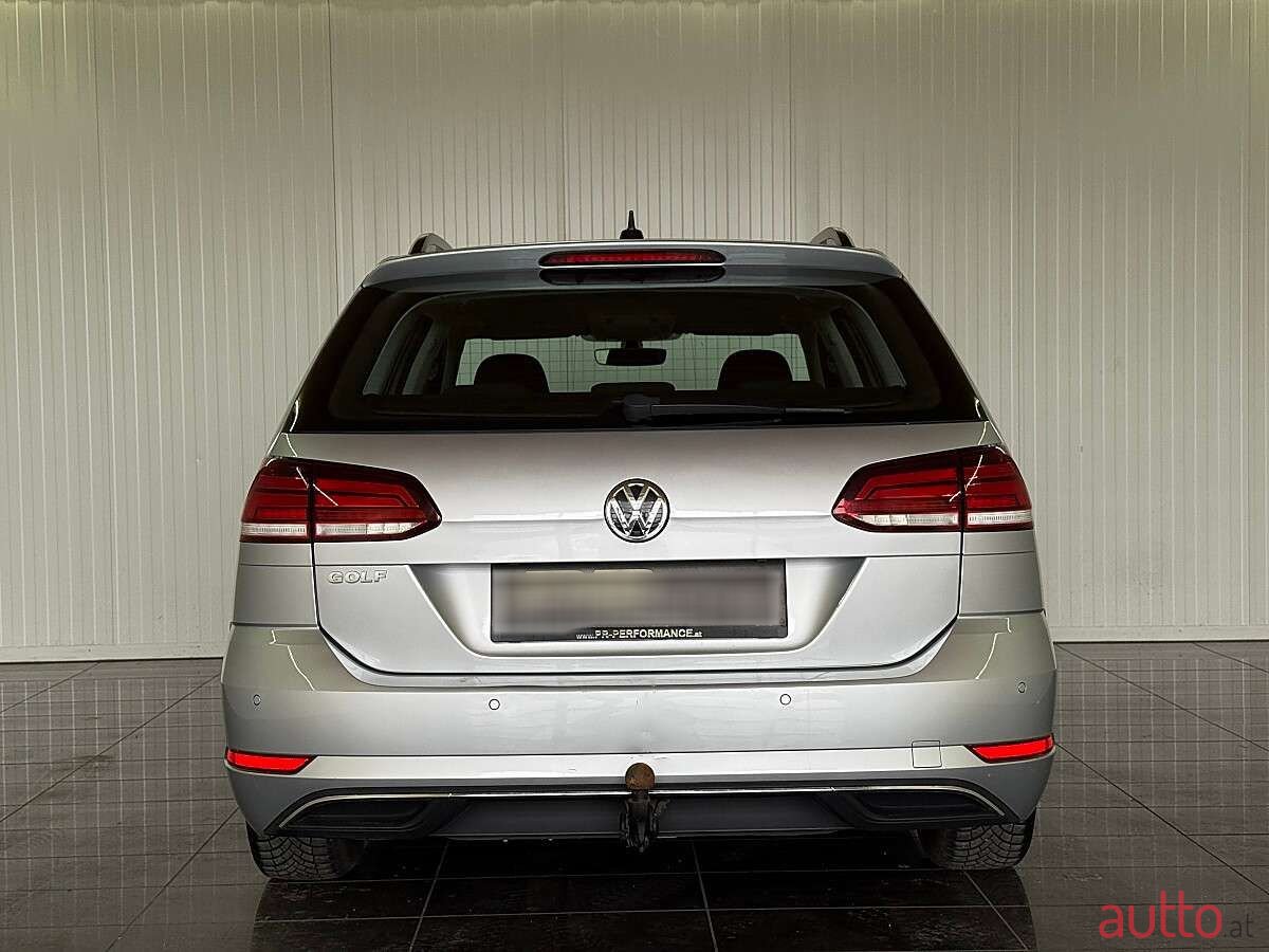 2020' Volkswagen Golf photo #6