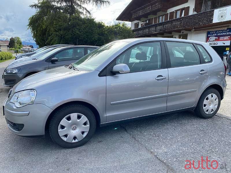 2008' Volkswagen Polo photo #3
