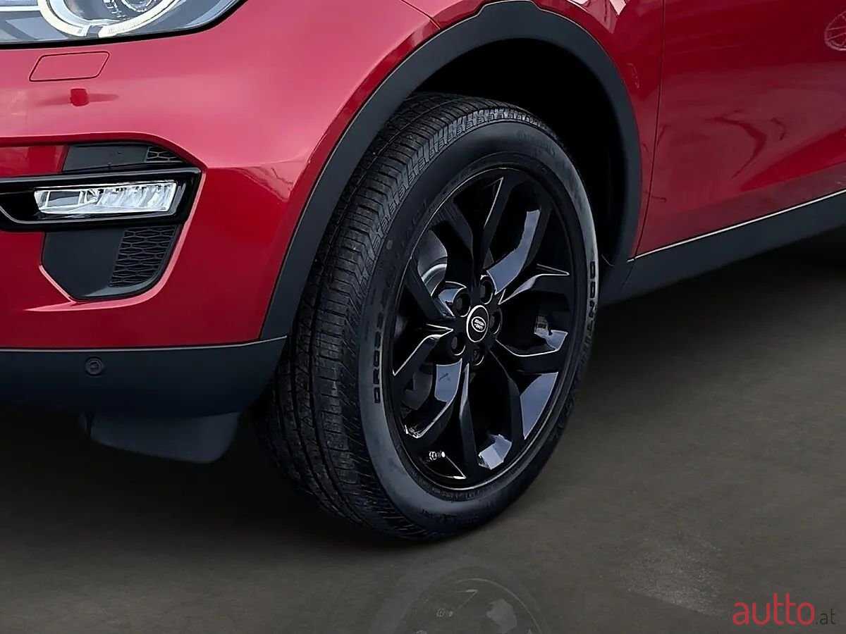 2016' Land Rover Discovery Sport photo #6