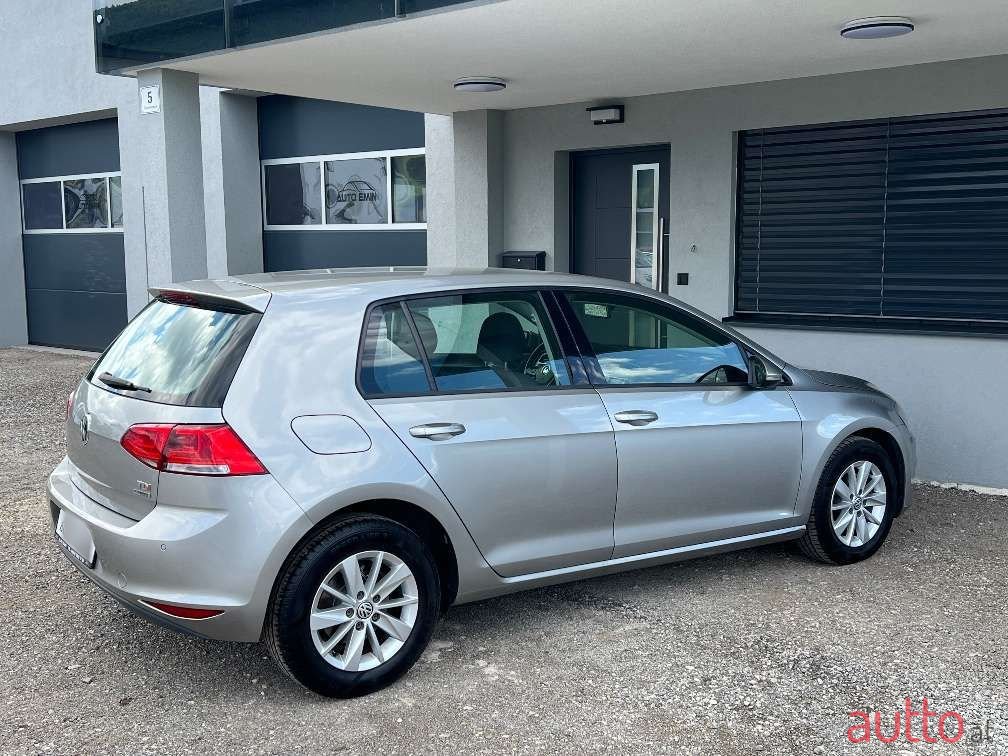 2013' Volkswagen Golf photo #6