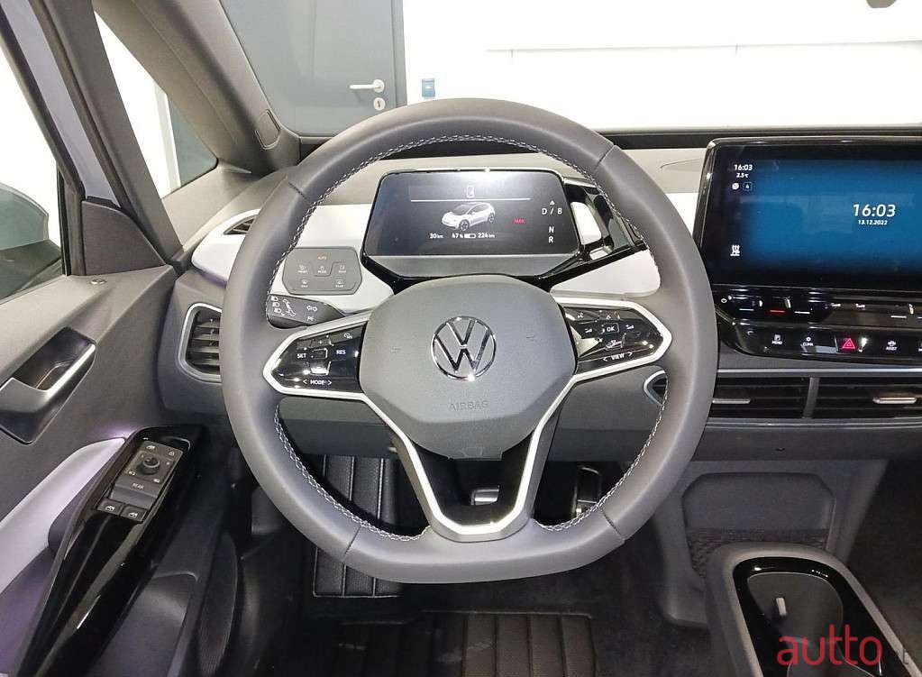 2022' Volkswagen ID.3 photo #6