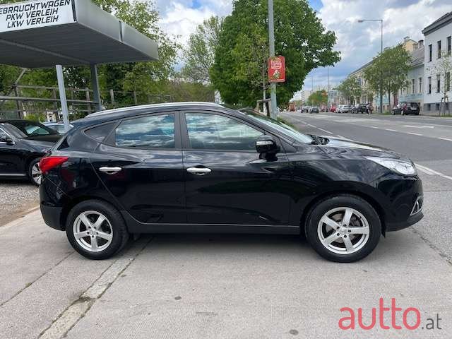 2011' Hyundai ix35 photo #4