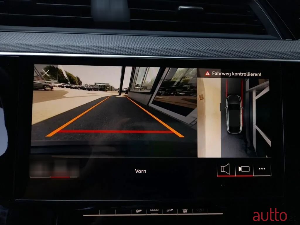 2022' Audi e-tron photo #5