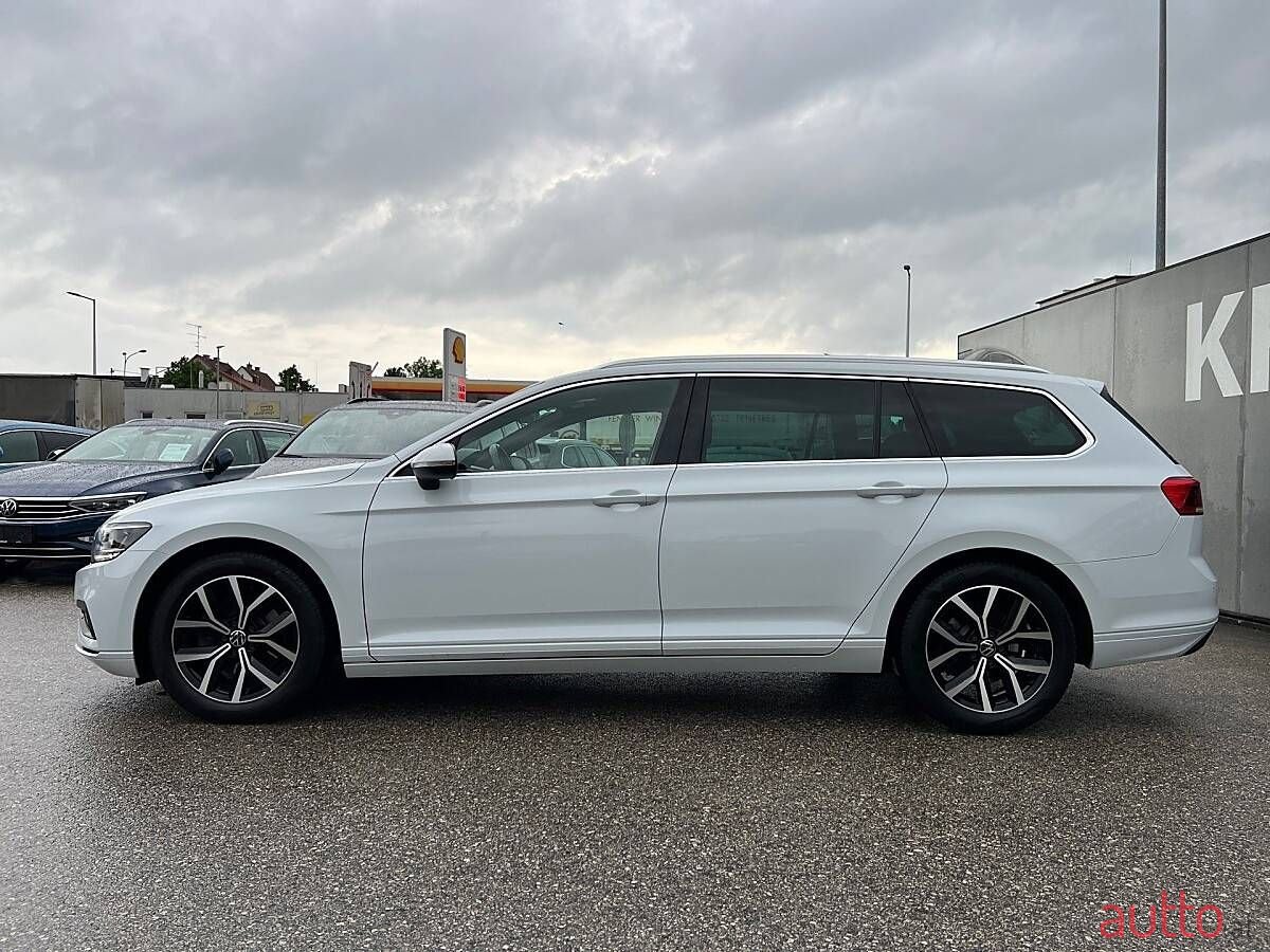 2022' Volkswagen Passat photo #6