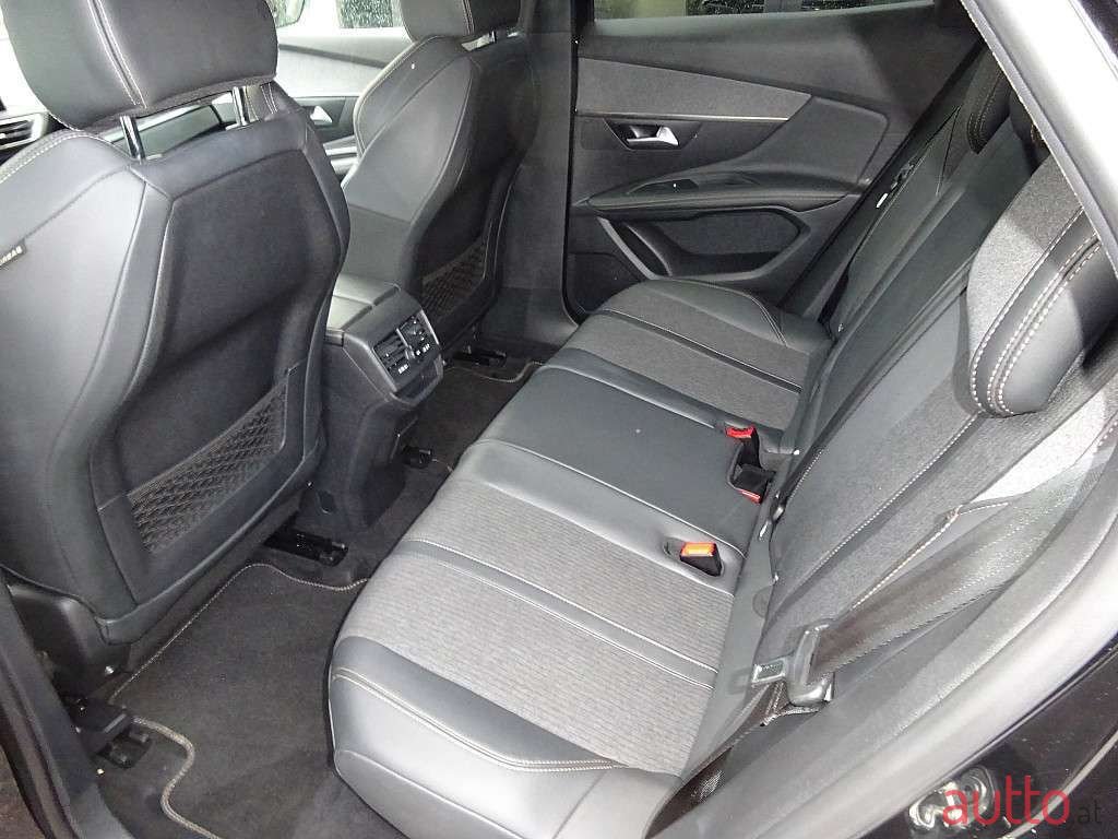 2019' Peugeot 3008 photo #6