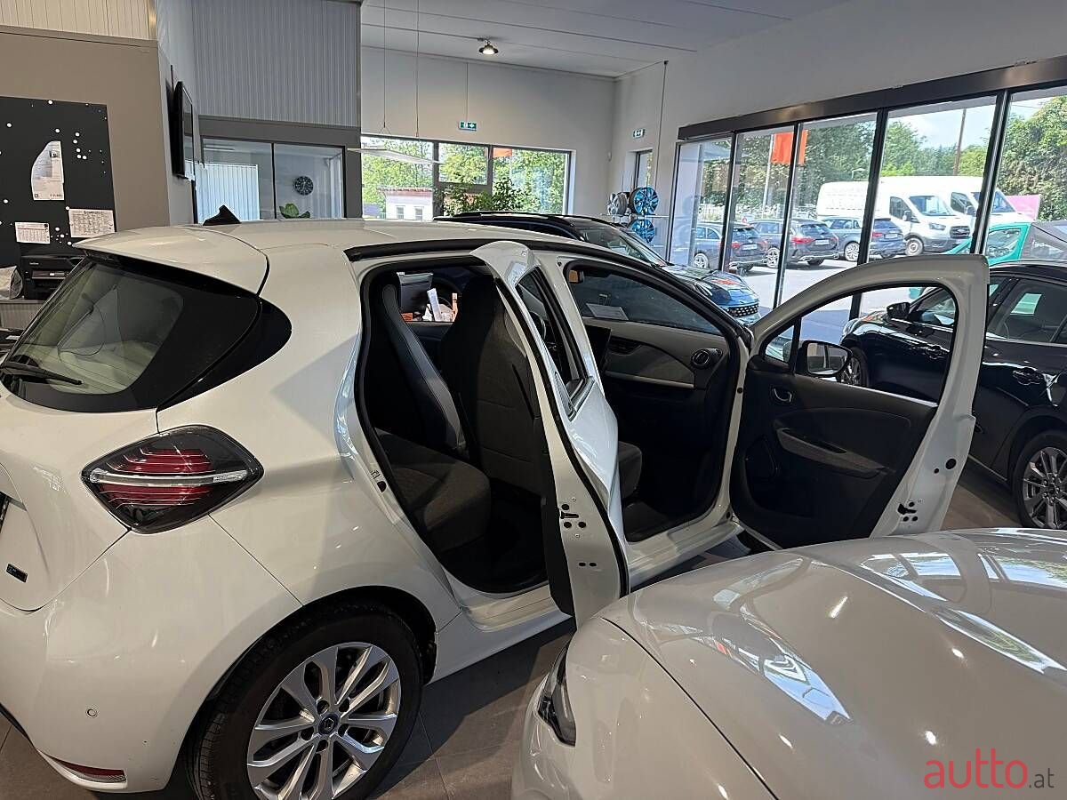 2020' Renault Zoe photo #5