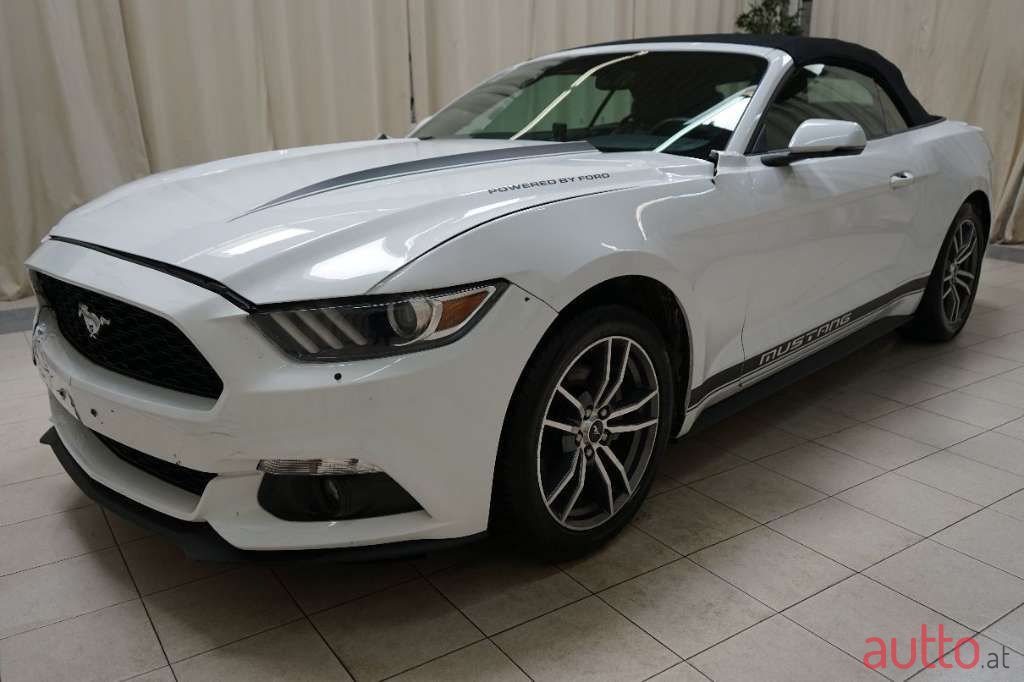 2017' Ford Mustang photo #1