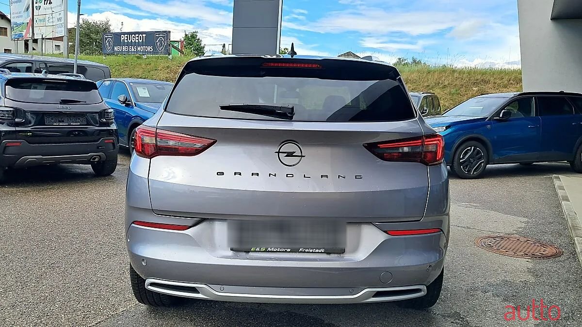 2023' Opel Grandland photo #5