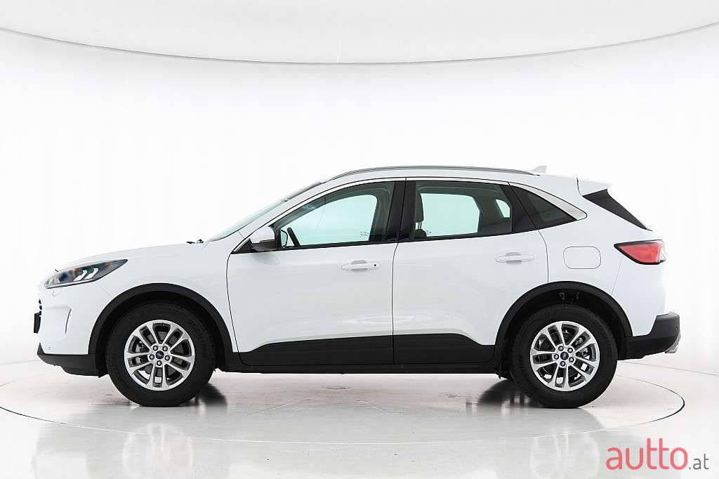 2022' Ford Kuga photo #2